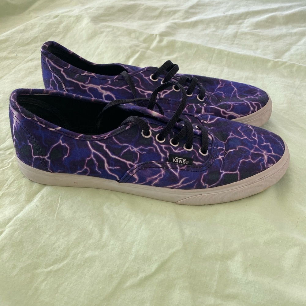 Lightning Vans